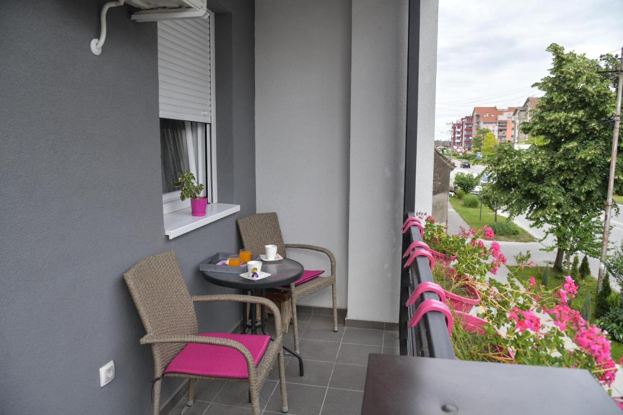 Apartman Nina Сремська Митровиця Екстер'єр фото